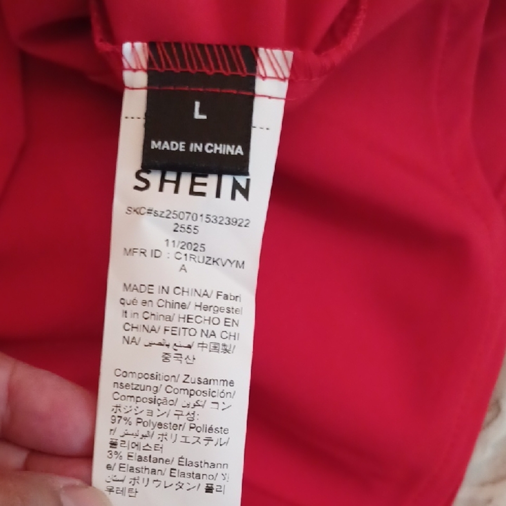 SHEIN Red Short-Sleeve Peplum Top with Gold Bow Buttons - Picture 5 of 7